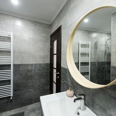 Apartment Charming Old Town Flat With Mountain View *