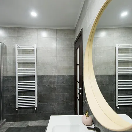 Apartment Charming Old Town Flat With Mountain View Brasov